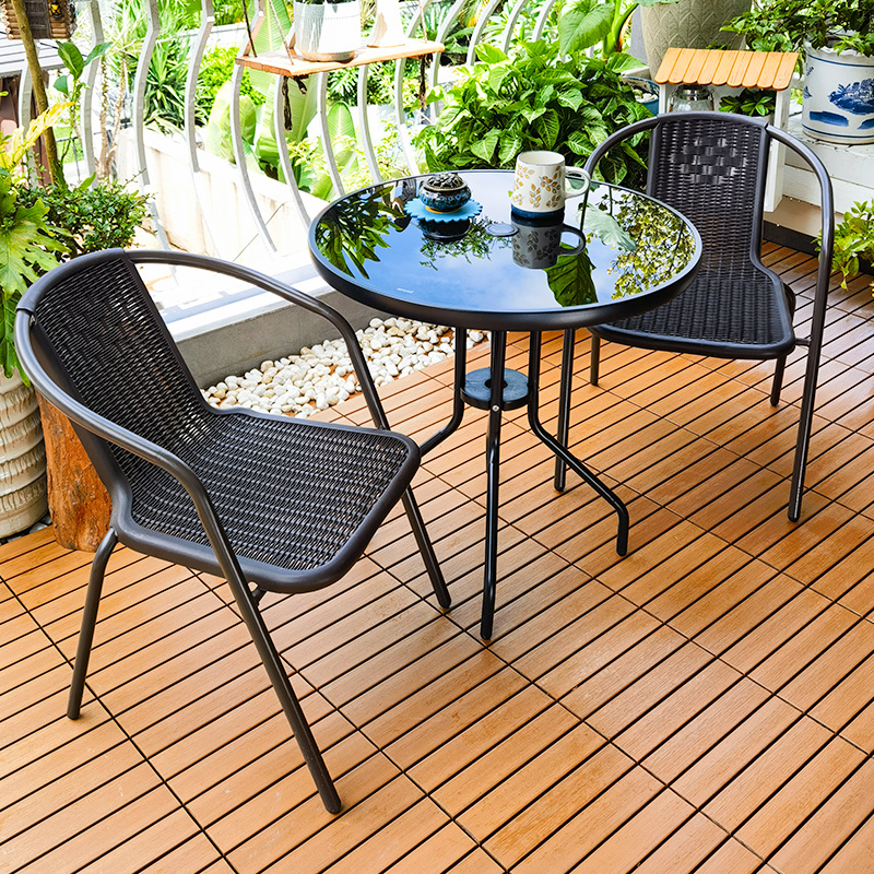 Outdoor balcony table and chai - Outdoor Furniture One Piece recensie en prijs